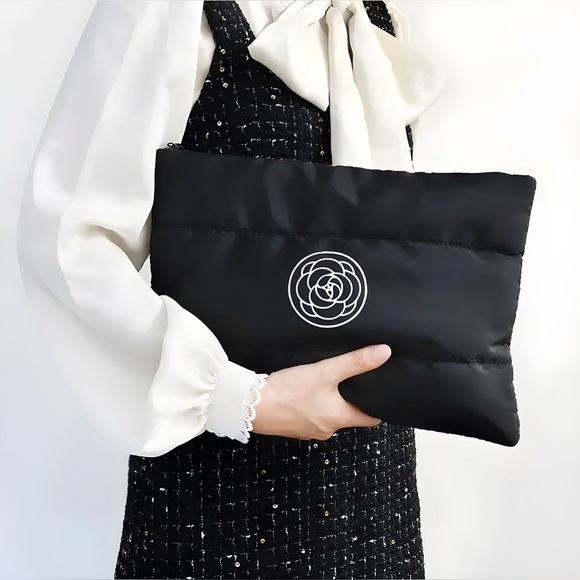 Camellia Designed Large Makeup/Toiletry Bag - Picture 2 of 3